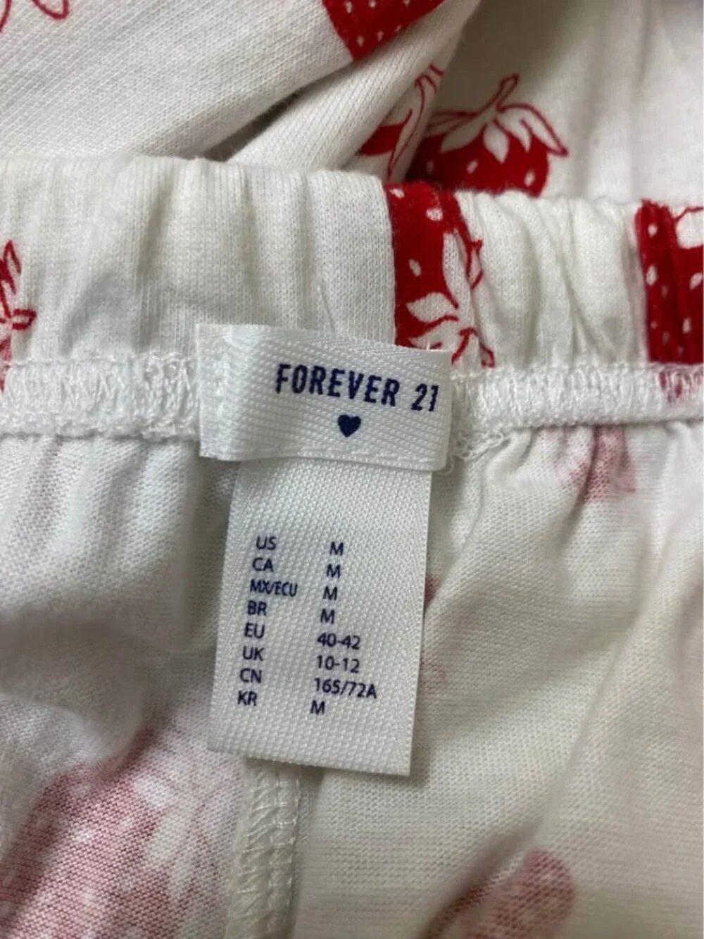 Forever 21 Women’s Strawberry Print Pajama Pants Size Medium 100% Cotton
